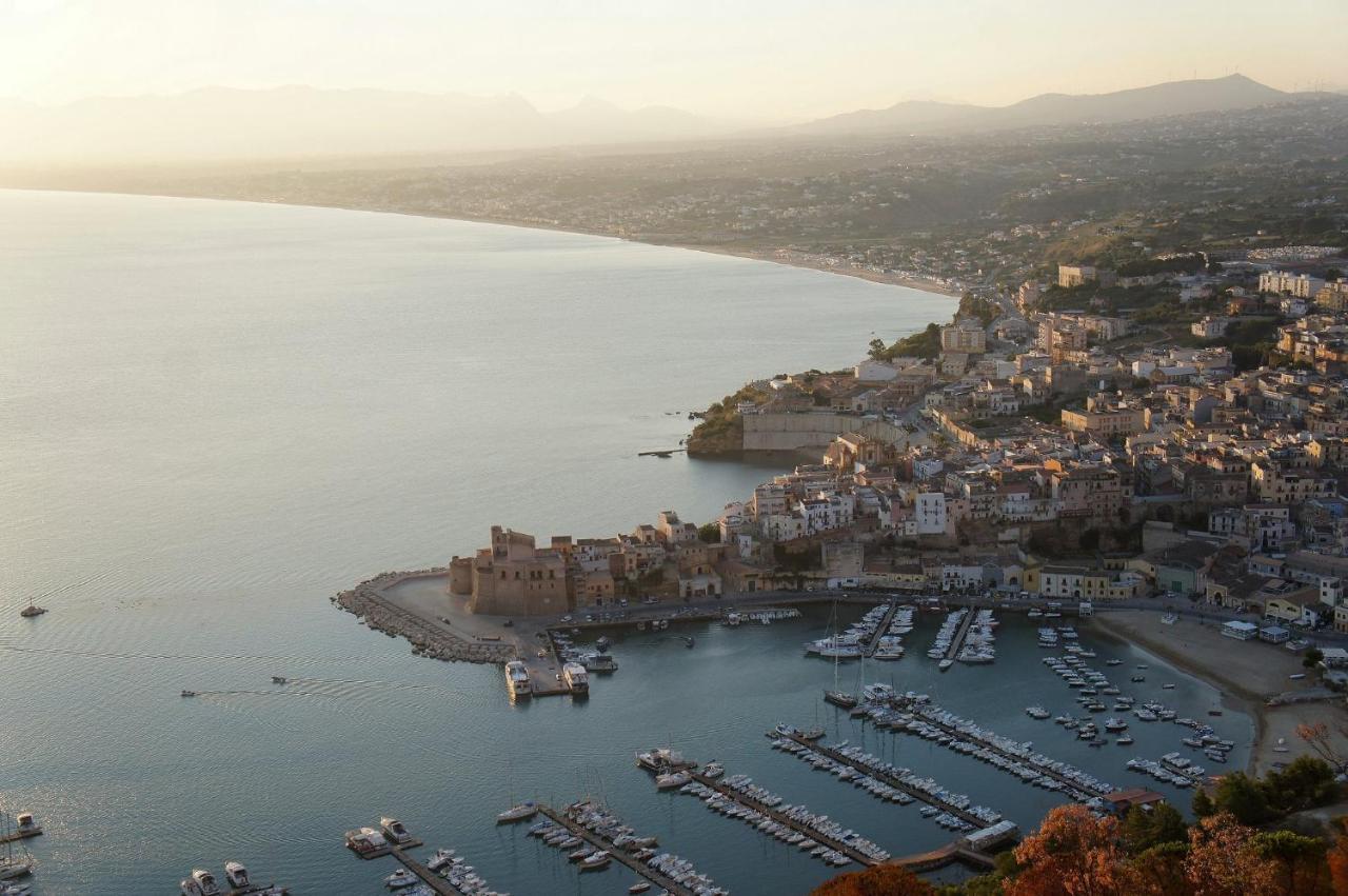 Marconi E Garibaldi 76 Apartment Castellammare del Golfo Exterior foto
